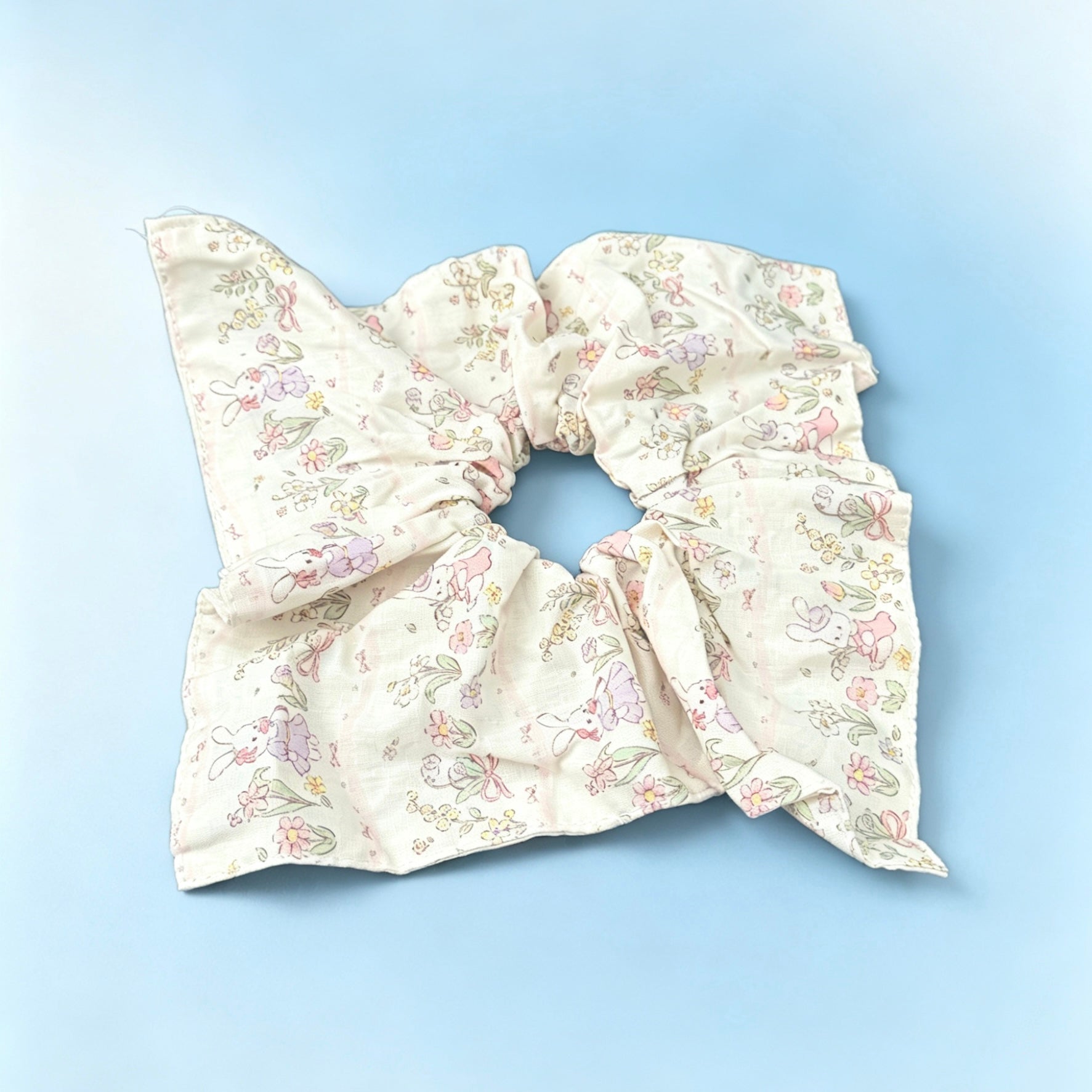 Bunny and Garden Hair Tie｜兔子和它的花园发圈
