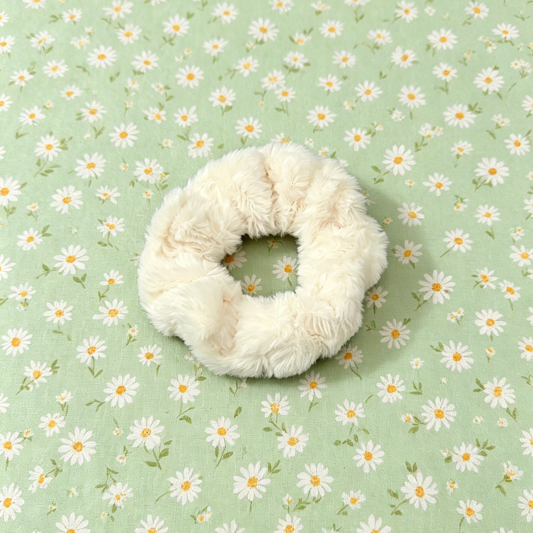 Fluffy White Hair Tie｜毛茸茸的白色发圈
