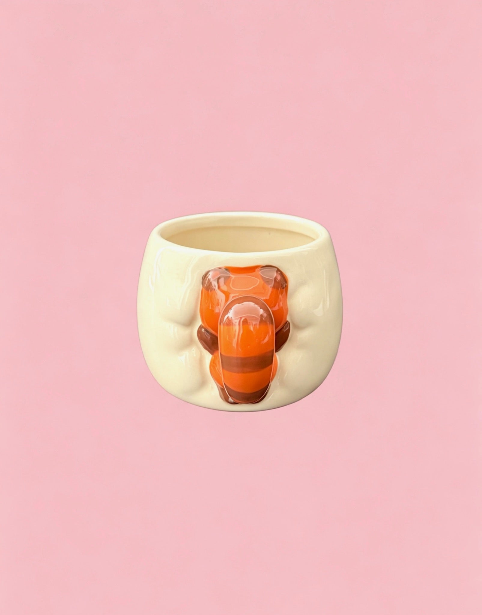 Sleeping Raccoon Mug｜埋枕头的小浣熊杯子