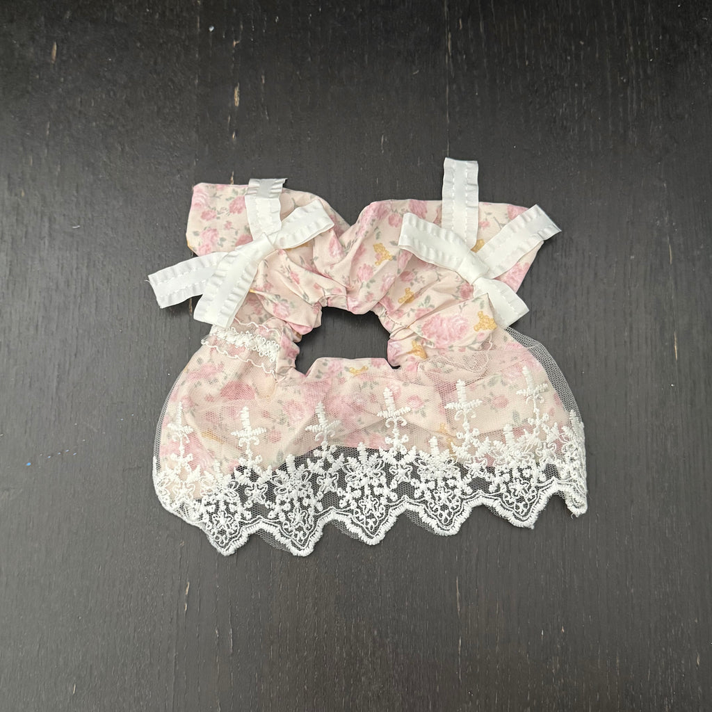 White Lace & Bow Pink Hair Tie｜白色蕾丝和蝴蝶结粉色发圈