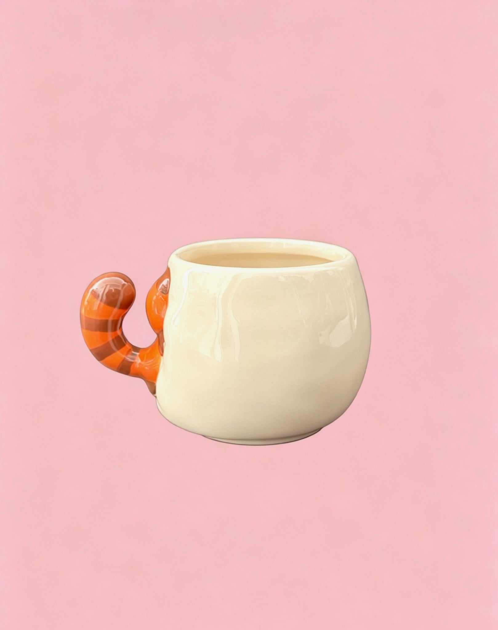 Sleeping Raccoon Mug｜埋枕头的小浣熊杯子