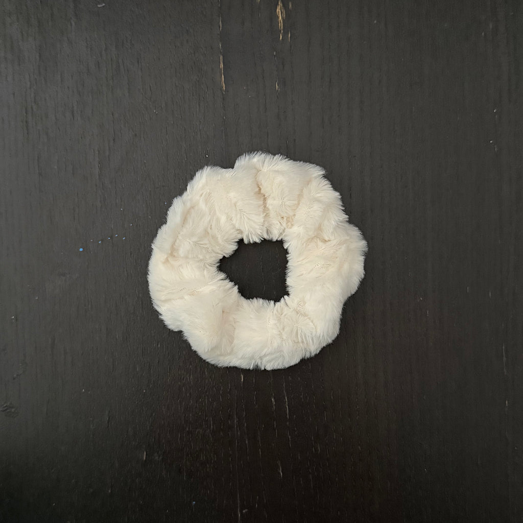 Fluffy White Hair Tie｜毛茸茸的白色发圈