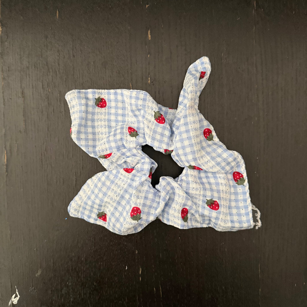 Strawberry Blue Plaid Hair Tie｜草莓蓝色格子发圈