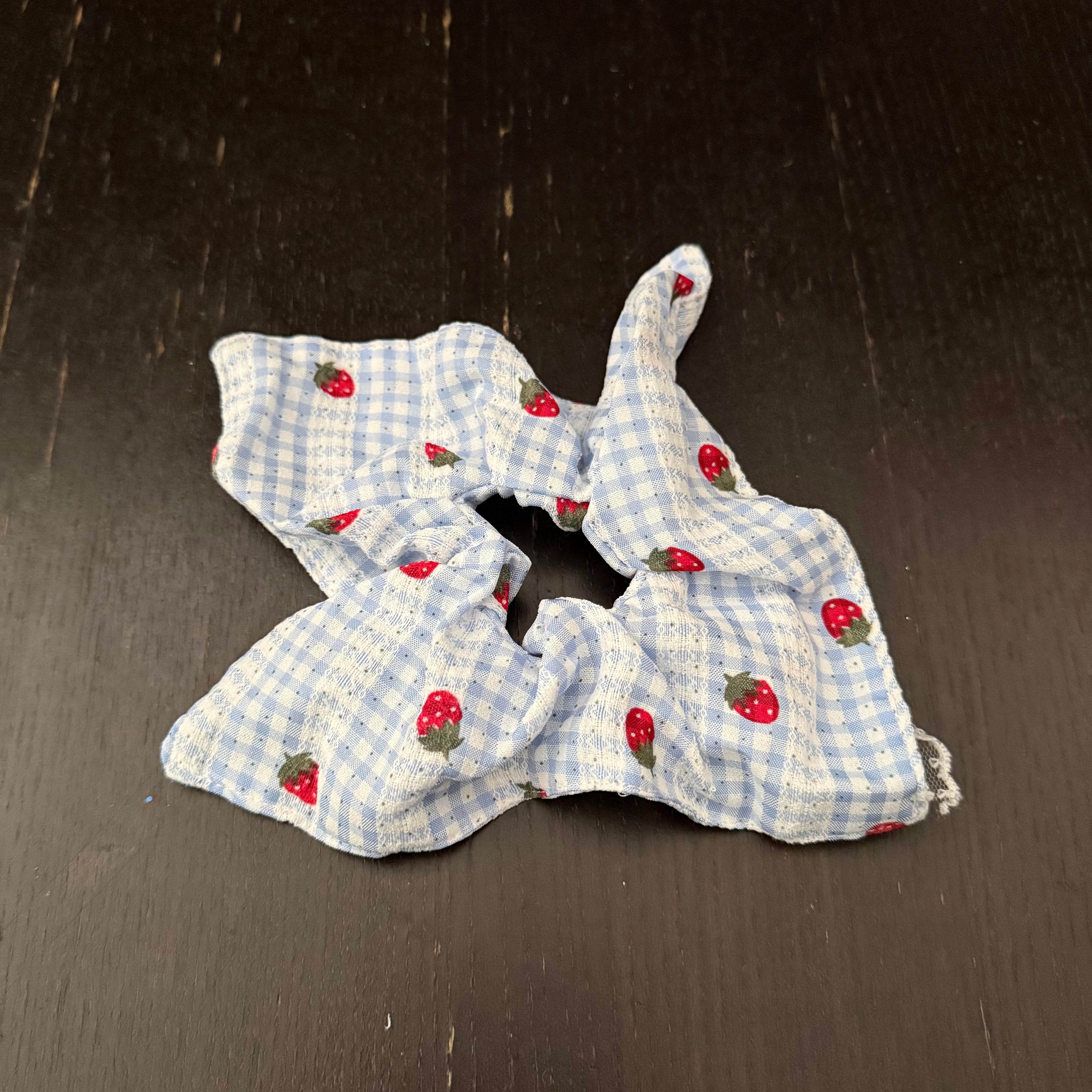 Strawberry Blue Plaid Hair Tie｜草莓蓝色格子发圈