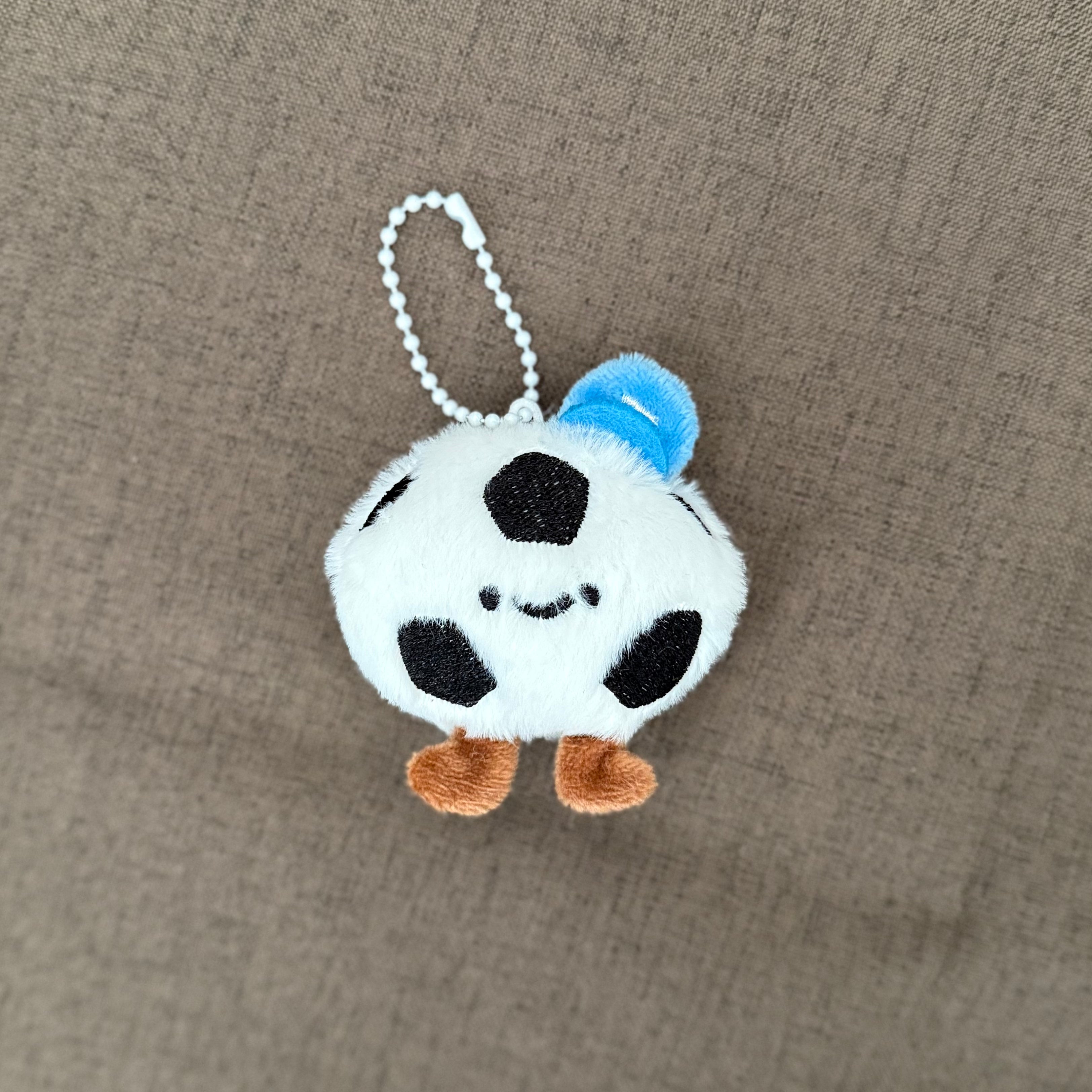 Happy Football Keychain｜开心的足球挂件