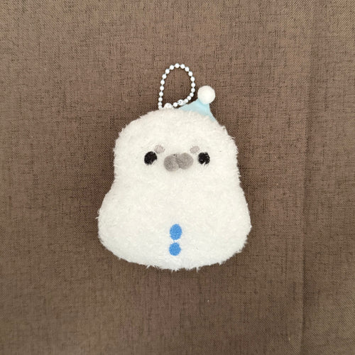 A Seal Pretending To Be A Snowman Keychain｜海豹假装雪人挂件