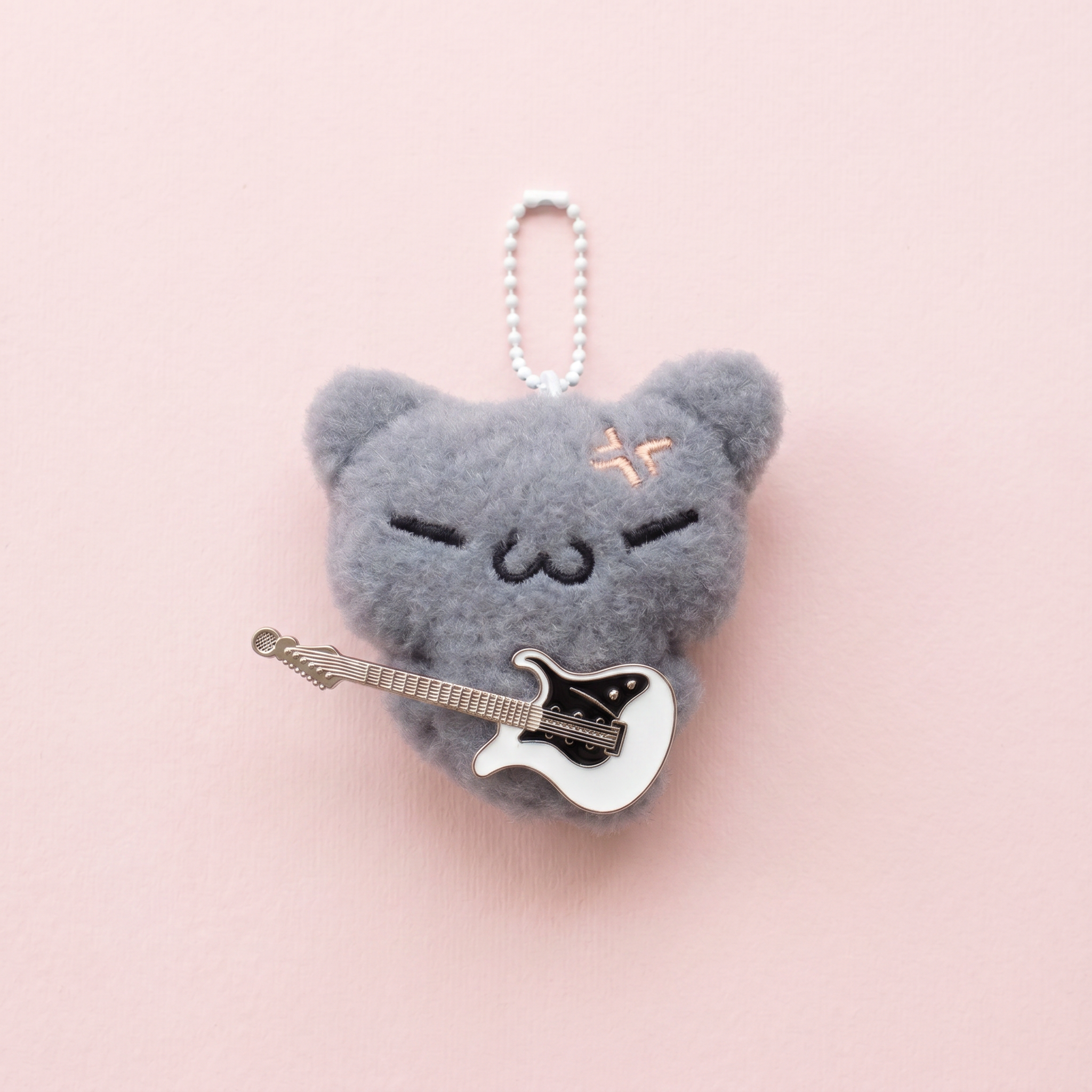 Grey Cat Playing Guitar Keychain｜弹吉他的灰色小猫挂件