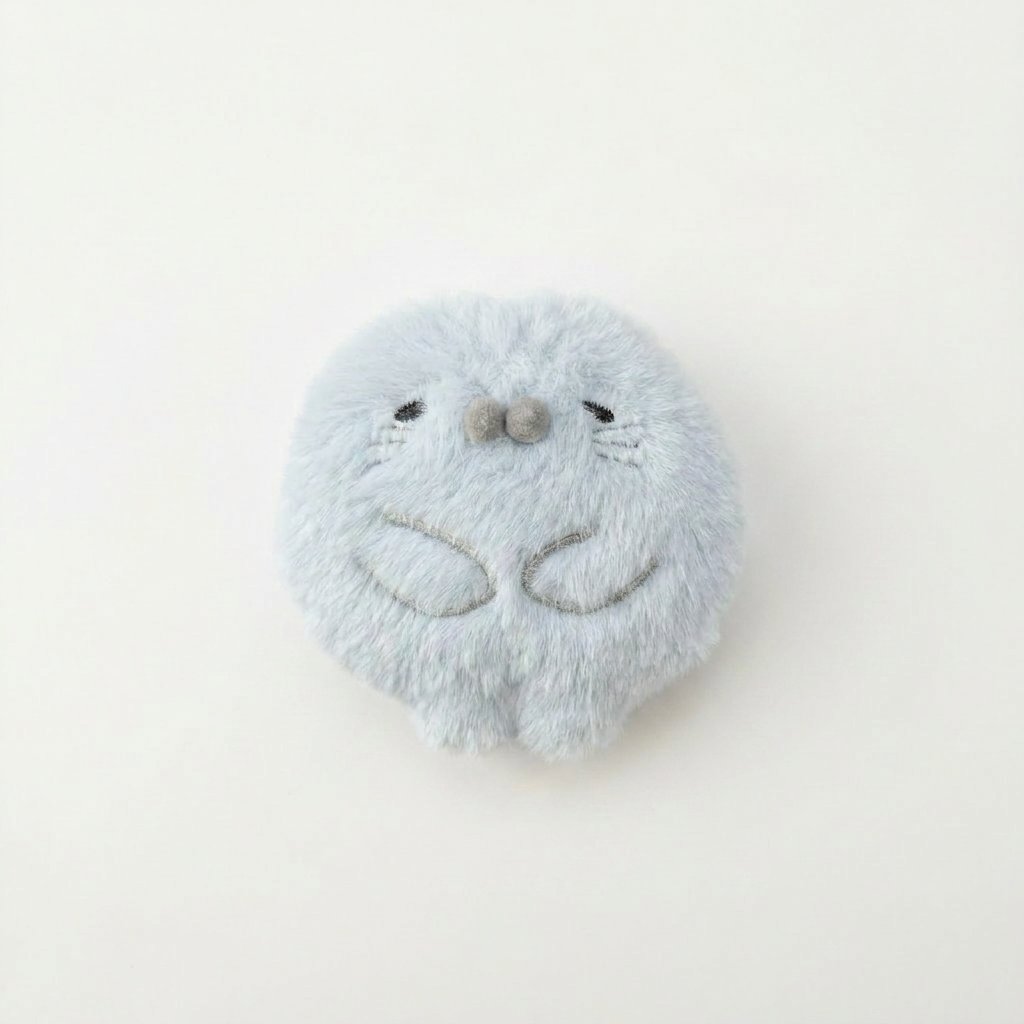 Serious Light Blue Seal Keychain｜严肃的浅蓝海豹挂件